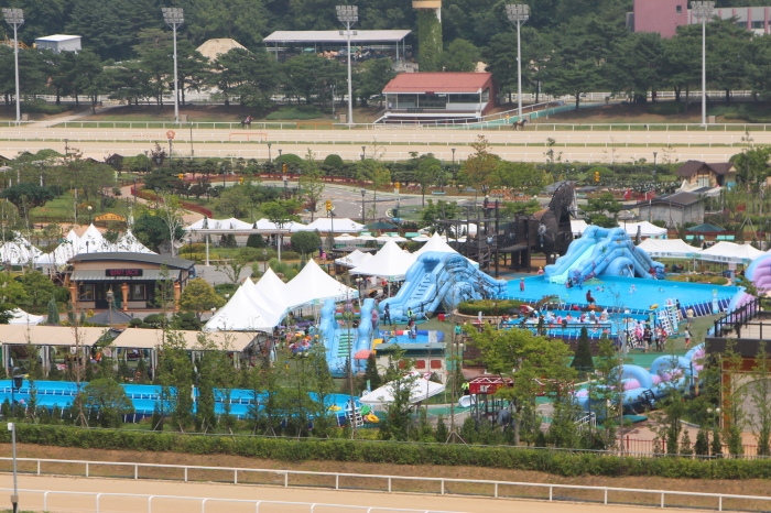 한국마사회는 렛츠런파크 서울 포니랜드에서 워터 포니랜드를 9월 1일까지 운영하며 렛츠런파크 부경과 제주에서도 물놀이를 즐길 수 있고 다양한 행사와 이벤트가 준비돼있다. ⓒ미디어피아 안치호