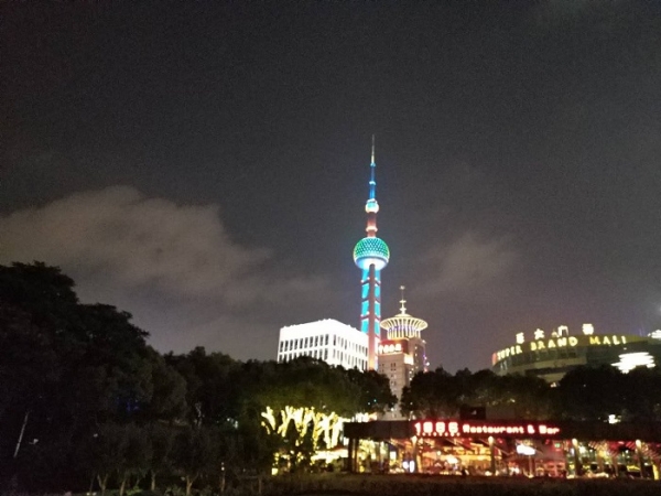 상하이의 랜드마크라 불리는 동방명주탑, 하루 평균 6만명의 관광객이 찾는 상하이의 관광명소이다. 사진제공=한류TV서울