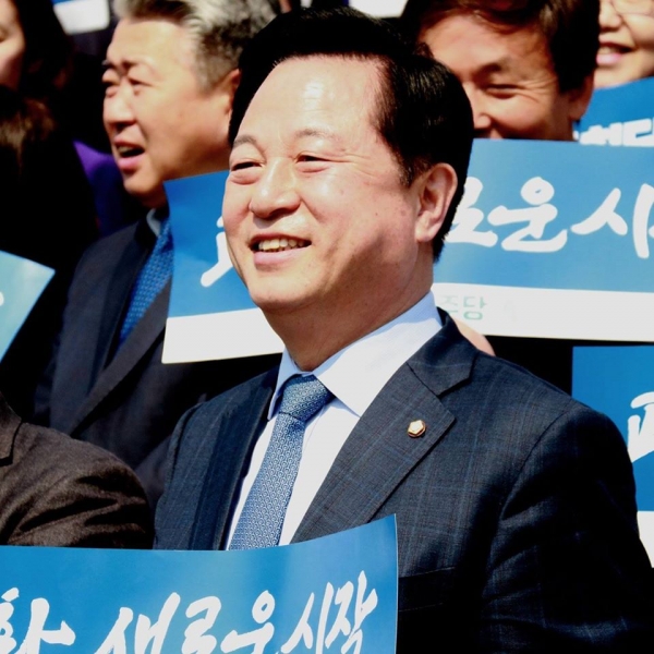 김두관 더불어민주당 의원은 페이스북에 ‘한반도의 주인끼리, 민족자주의 원칙으로’ 글을 올렸다(사진= 김두관 의원 페이스북).