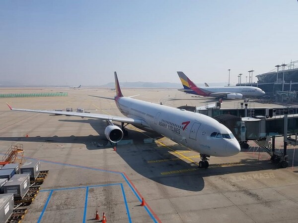 4년전, 인천공항에서 중국 어디론가 가기 위해 비행 시간을 기다리면서 촬영했던 사진이다. 4년 전 오늘이라고 기계가 알려준다. 신기한 세상이다. 사진제공=한류TV서울