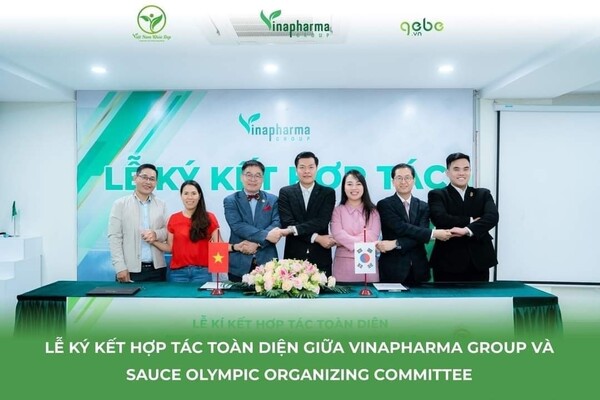VinapharmaGroup 핵심 임원들과 함께 한국과 베트남의 실질적인 교류를 위한 단체사진 / VinapharmaGroup 제공